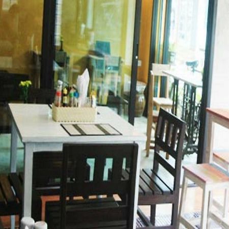 Anan House Hotel Phuket Bagian luar foto